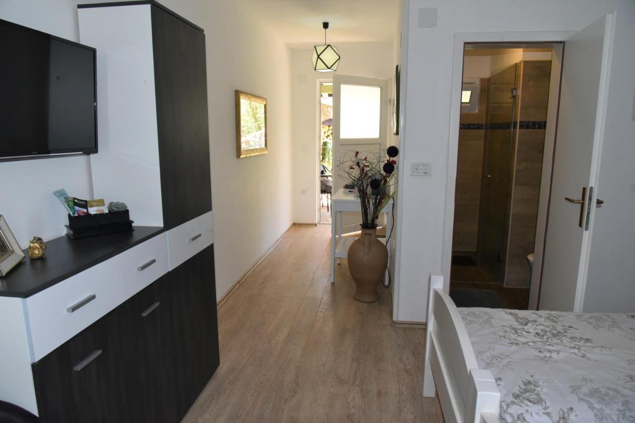 Rooms Bobic Licko Petrovo Selo Ngoại thất bức ảnh